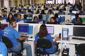 Segmento de telemarketing oferece mais de 700 vagas de emprego no CATe